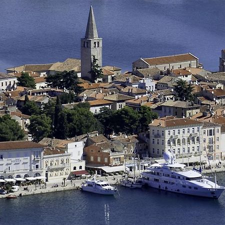 Apartments Mladenka Porec Bagian luar foto