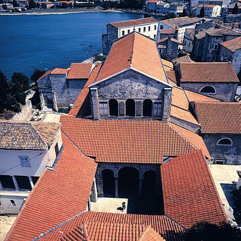 Apartments Mladenka Porec Bagian luar foto